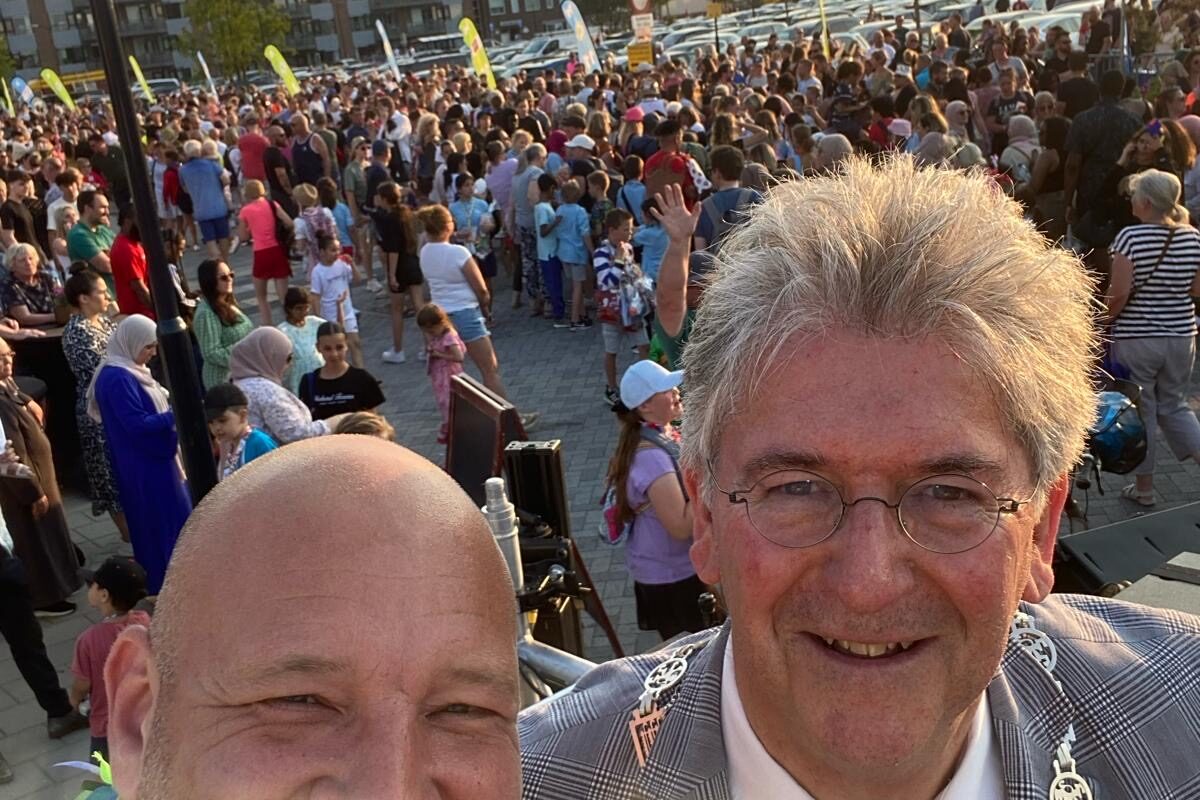 DJ Karim tijdens Avondvierdaagse Zwijndrecht