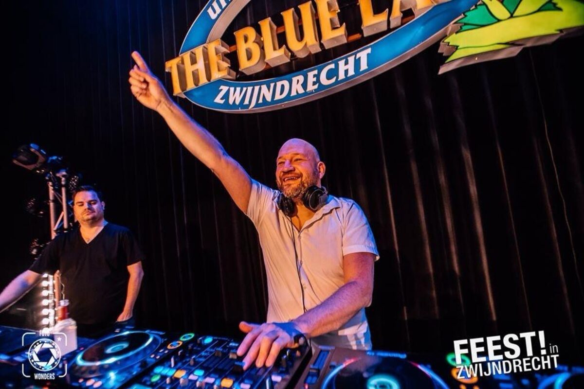 DJ Karim in The Blue Lagoon Reünie