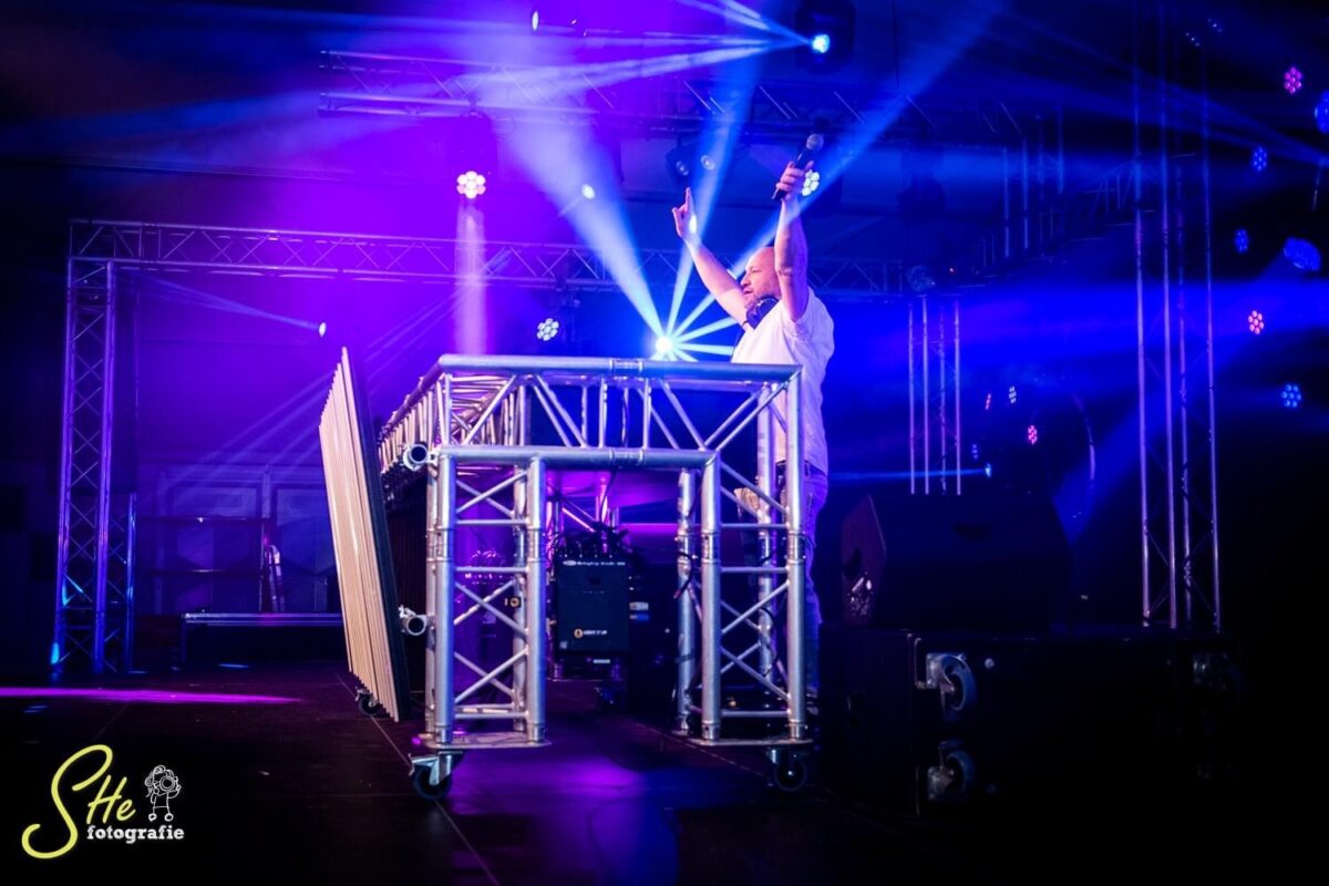 DJ Karim – Feesttent Hardinxveld Giessendam